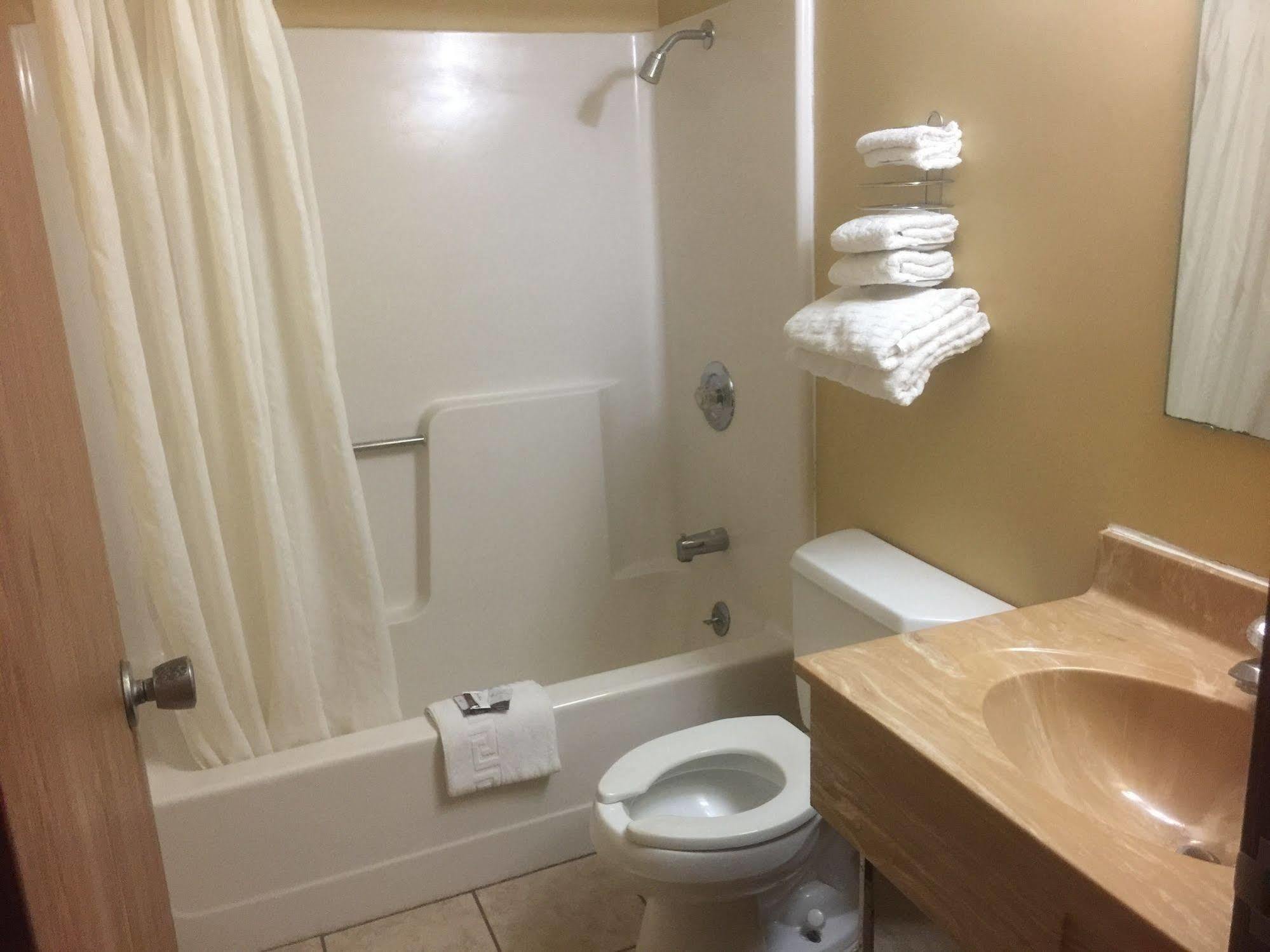 Budgetel Inn & Suites Fort Scott المظهر الخارجي الصورة