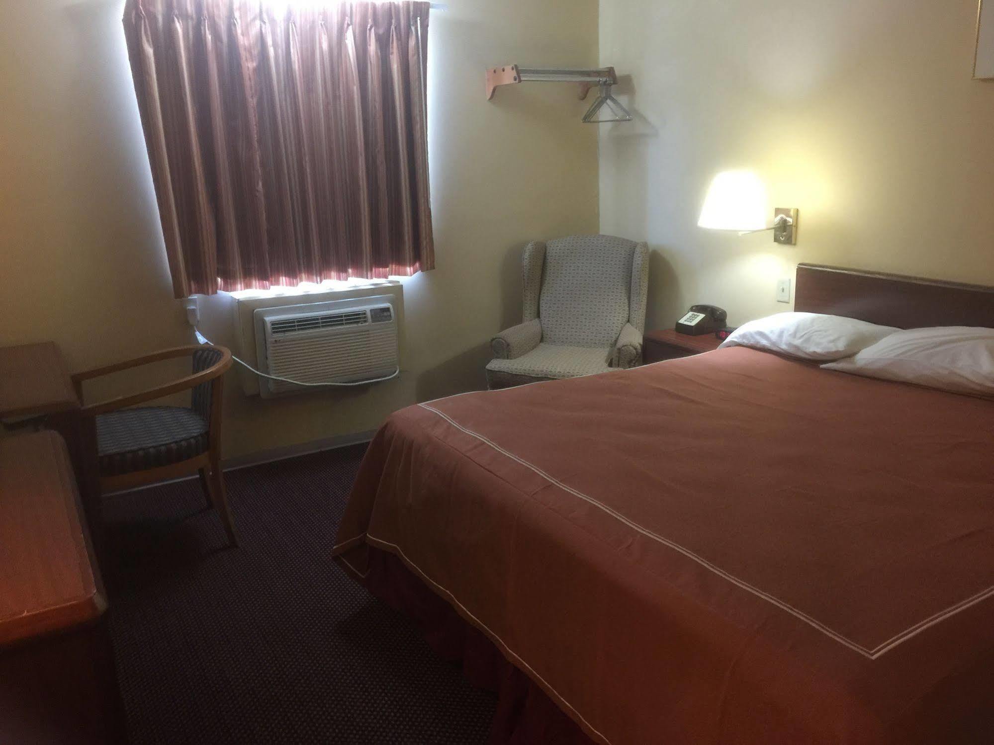 Budgetel Inn & Suites Fort Scott المظهر الخارجي الصورة